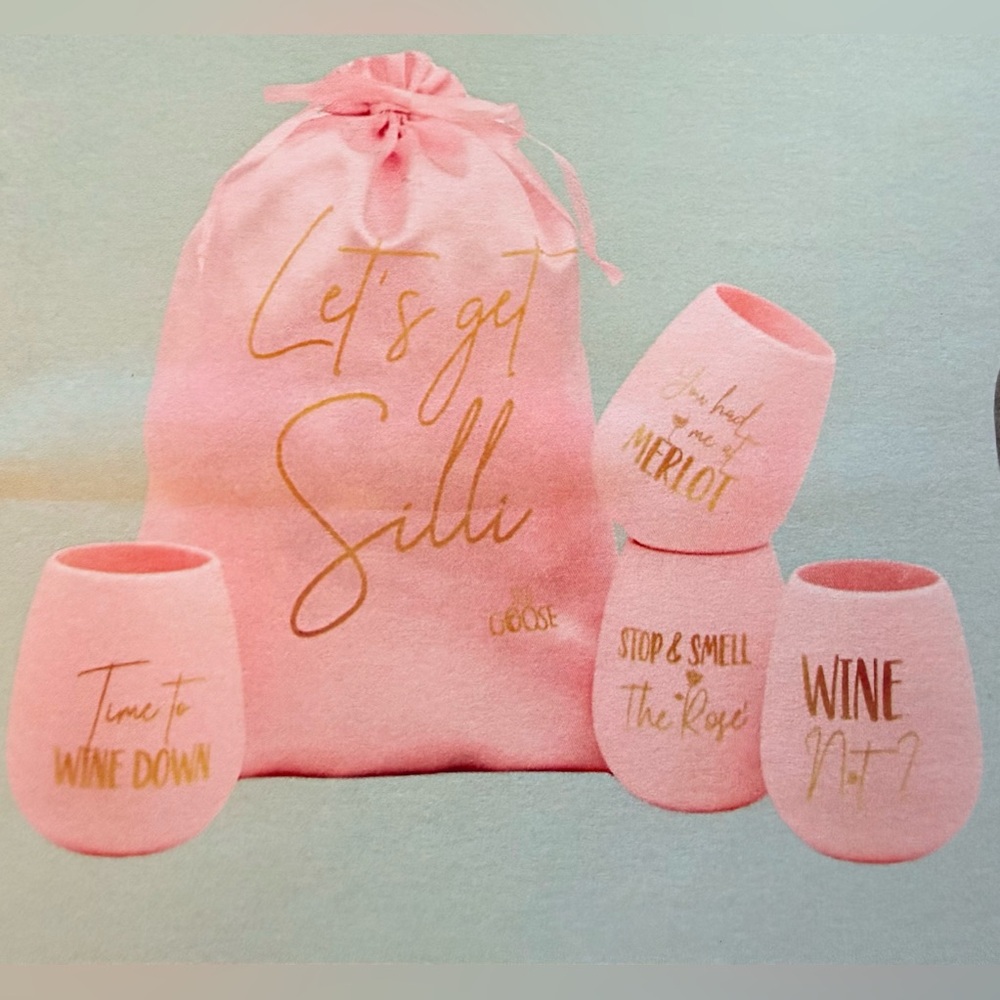 New in Box, Silli Goose Set of 4 Pink/Gold Silicone Wine Tumblers & Travel Bag